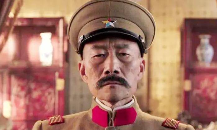 张作霖给学生演讲,上台却忘了台词,随口一句脏话却成为经典