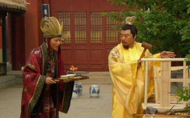 传说他的父亲明神宗在位的时候光顾着寻欢作乐了,根本没有时间管自己