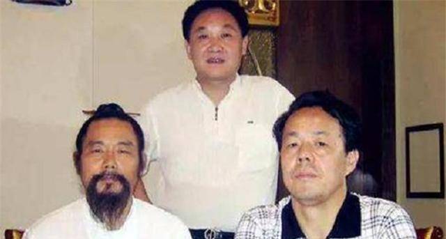 中国"特异功能"第一人——张宝胜的江湖路_气功_表演_质疑