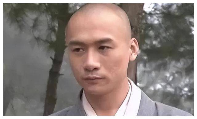 曾经在《天龙八部》中饰演虚竹一角的高虎,一度风光无限,事业如日中天