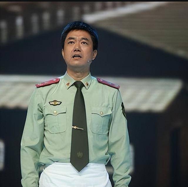 董勇:演了一辈子警察,没想到因《繁花》范总一角"晚节不保"_王家卫