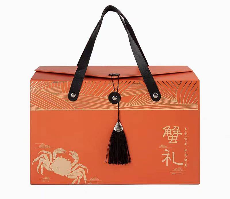 大闸蟹包装礼盒是中国传统节日中常见的礼品,不仅展示了人们对美食的