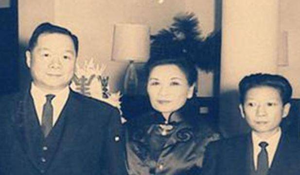 "名门魔女"孔令俊,遭公子哥调戏,双方拔枪互射,二小姐冲最前_胡宗南