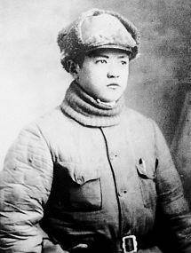 买下苏27的空军中将,带人喝翻17位苏联将军,70岁驾驶苏30做特技_林虎