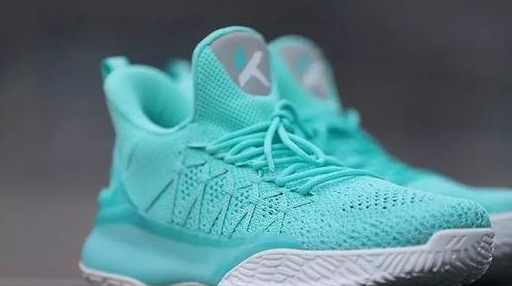 欧文_感觉_鞋子