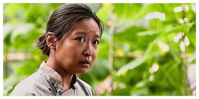 刘天池老师通过精心设计的每一个动作和表情,将王秀娥的人物性格活灵