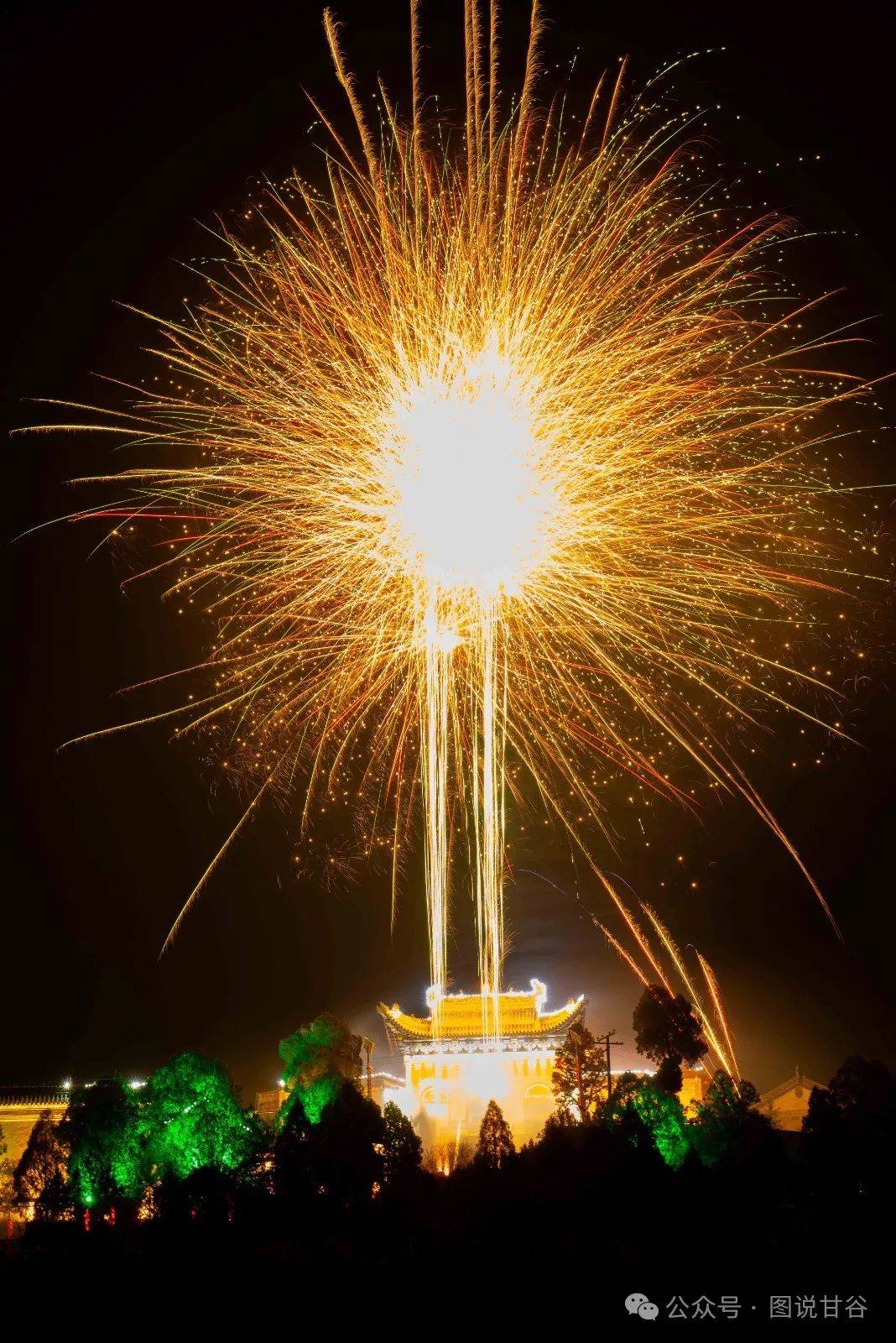 甘肃摄影师杨茂盛作品《年味》: 书韵传真情 秀女献祥瑞_甘谷_节日