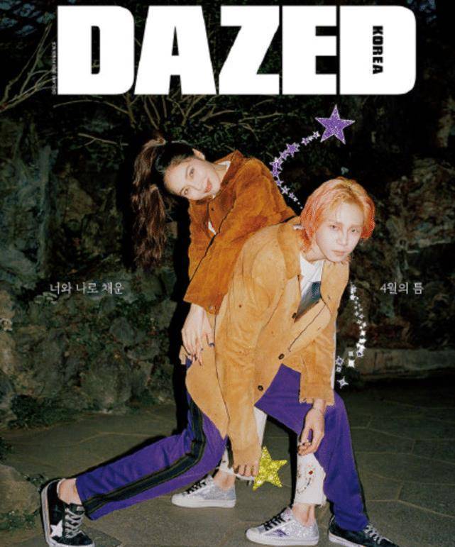 泫雅与男友大胆秀恩爱,共同拍摄时尚大片,演绎独特复古时尚_白色_穿着