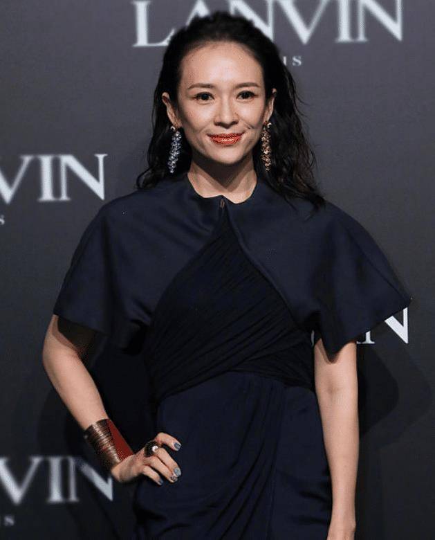 章子怡生图一脸苦相,这还是"国际章"吗_形象_显得_容颜