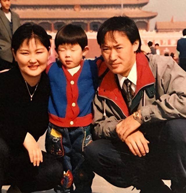 父亲去世,女儿远嫁韩国,只剩母亲一个人孤独终老_布仁巴雅尔_生活