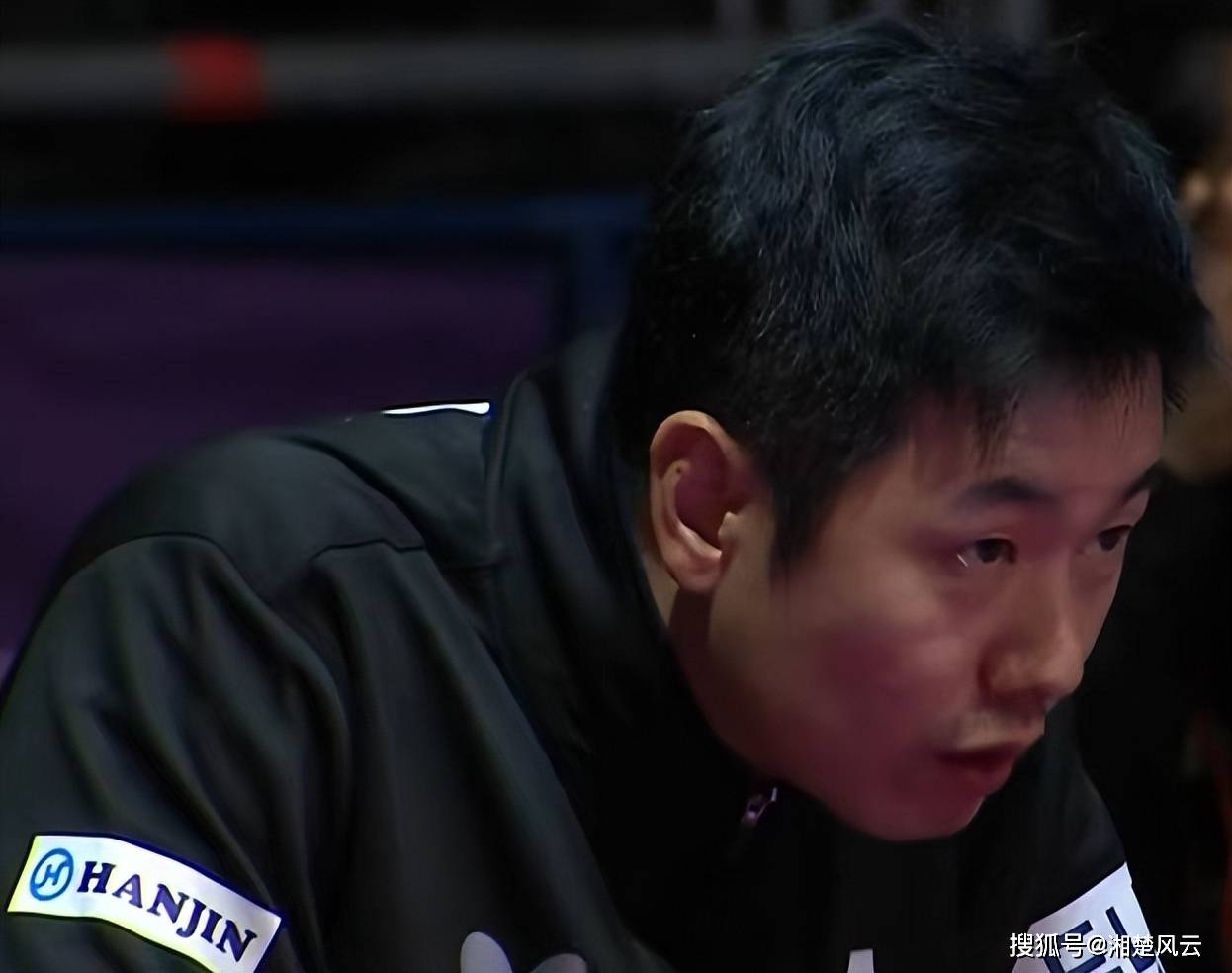 马龙2-3憾负,国乒1-2落后,李尚洙打疯了,仰天庆祝_比赛_比分_状态