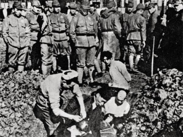 严刑逼迫聋哑人说话,火烧活人,手段残忍到让人不忍直视_日本_中国人