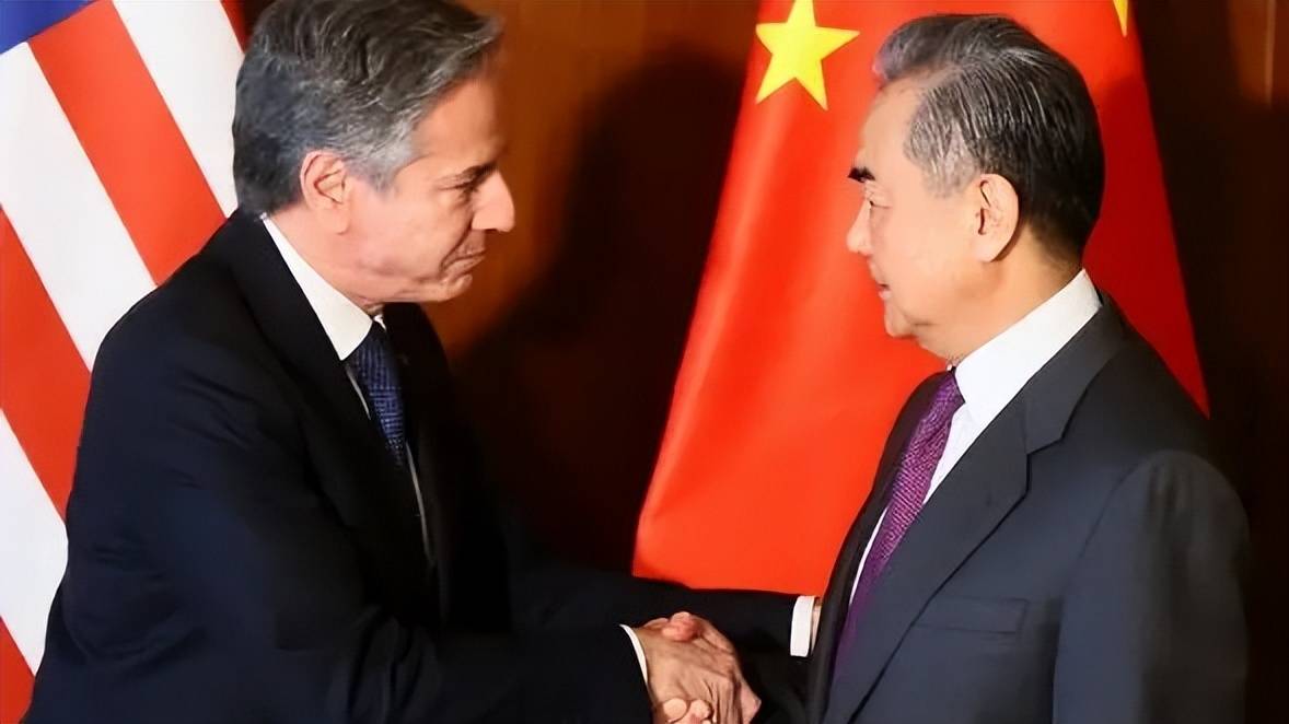 会见中印外长,布林肯表情有细微差异,印媒欢呼:见苏