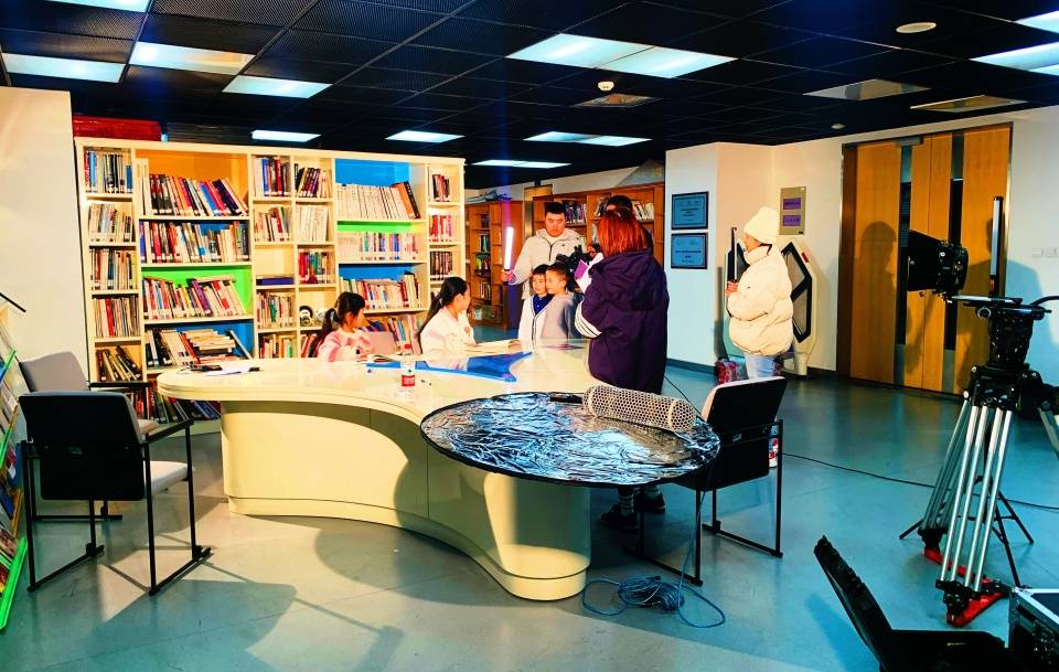 中国首部民法典题材少年普法栏目剧《少年学民法》上海