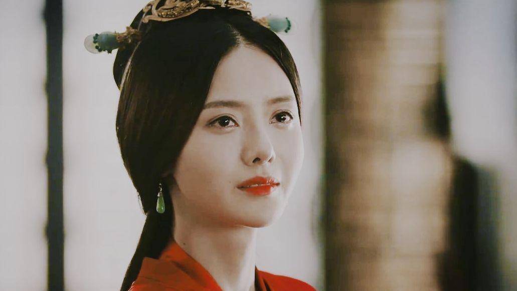 她演甄宓走红,为戏暴瘦14斤演女二艳压女主,今自己投资当女主_张芷溪