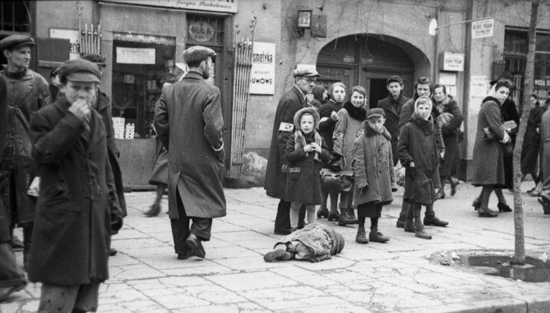 二战德国屠杀犹太人,真的是为了掠夺财富?