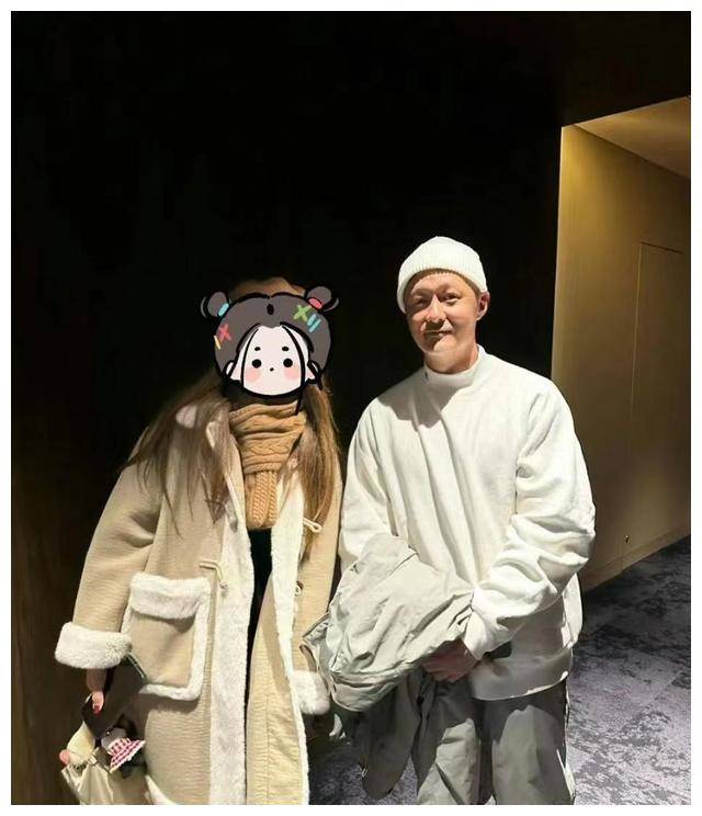 42岁余文乐近照,揭晓本山大叔的真实面貌,惊艳全场!_彭于晏_显得_镜头