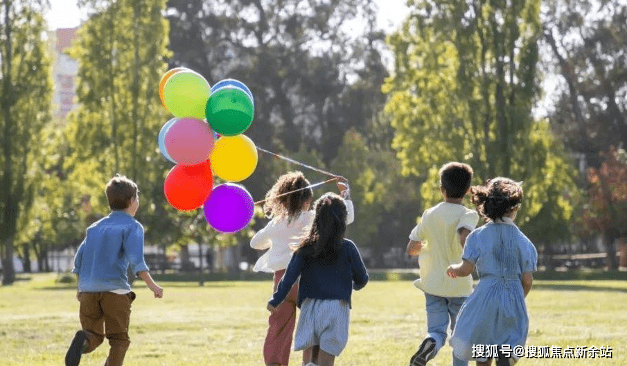 小学可以选择南京师范大学附属龙岗学校和水径小学,中学可以选择南京