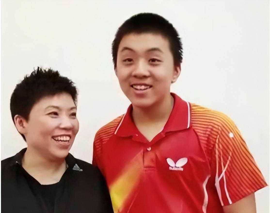 "乒坛传奇"邓亚萍:身价上亿,男子身居高位,儿子现状让人意外_体育