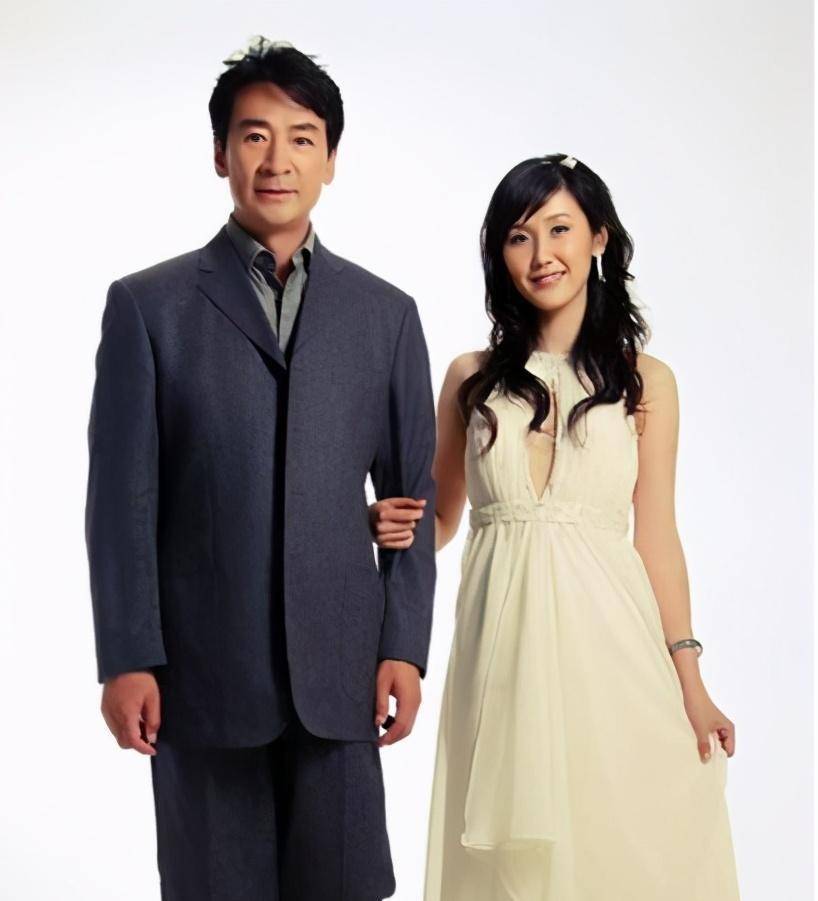 人生赢家寇振海,一婚娶章小蕙二婚娶小21岁娇妻,52老来有喜_李婷