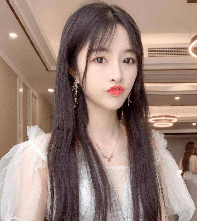 小仙女为洗白穿"汉服"拍照,睁眼那一刻惊艳全场,男粉:这谁顶得住_时候