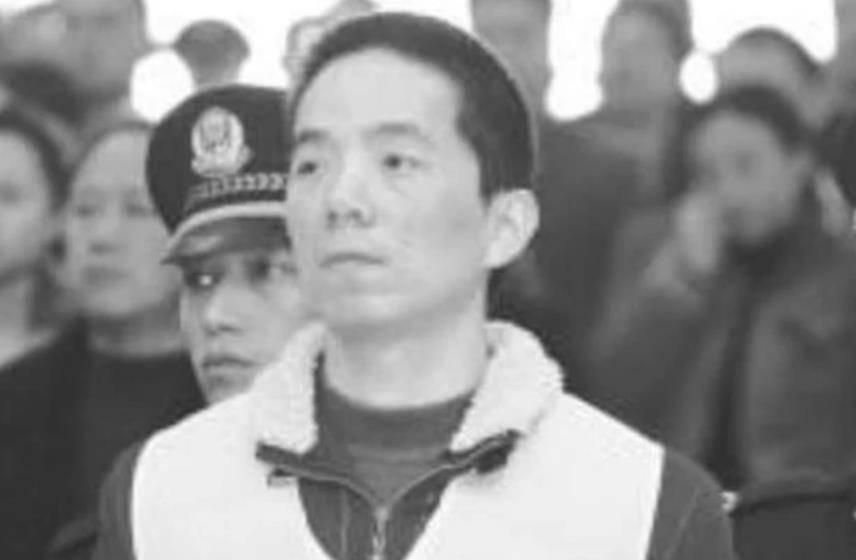 上海"首富"周正毅的江湖路:纵横商政两界,终落法网_欲望_因为_馄饨