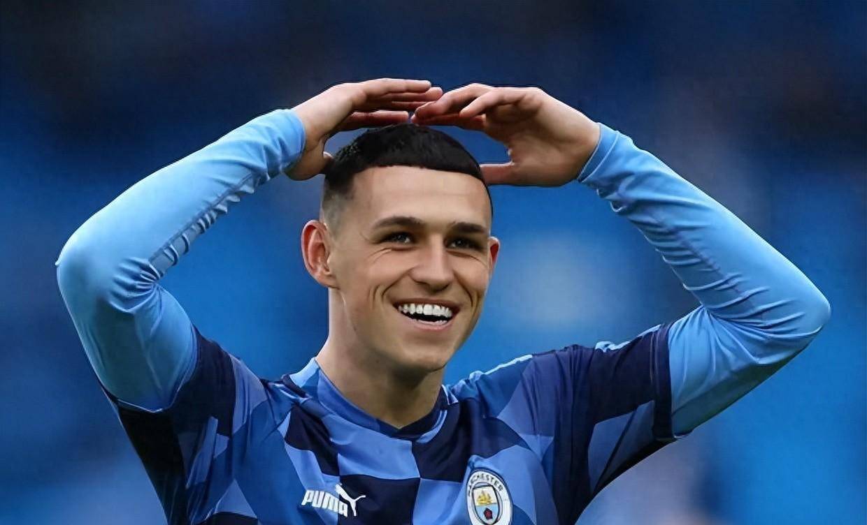 天赋超群,未来可期:菲尔·福登能超越卡卡吗?_比赛_球员_本赛季