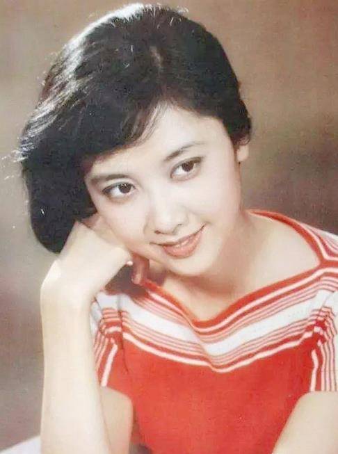 八十年代的内地气质女星,年轻时迷倒千万人,她们到底有多惊艳_林芳兵