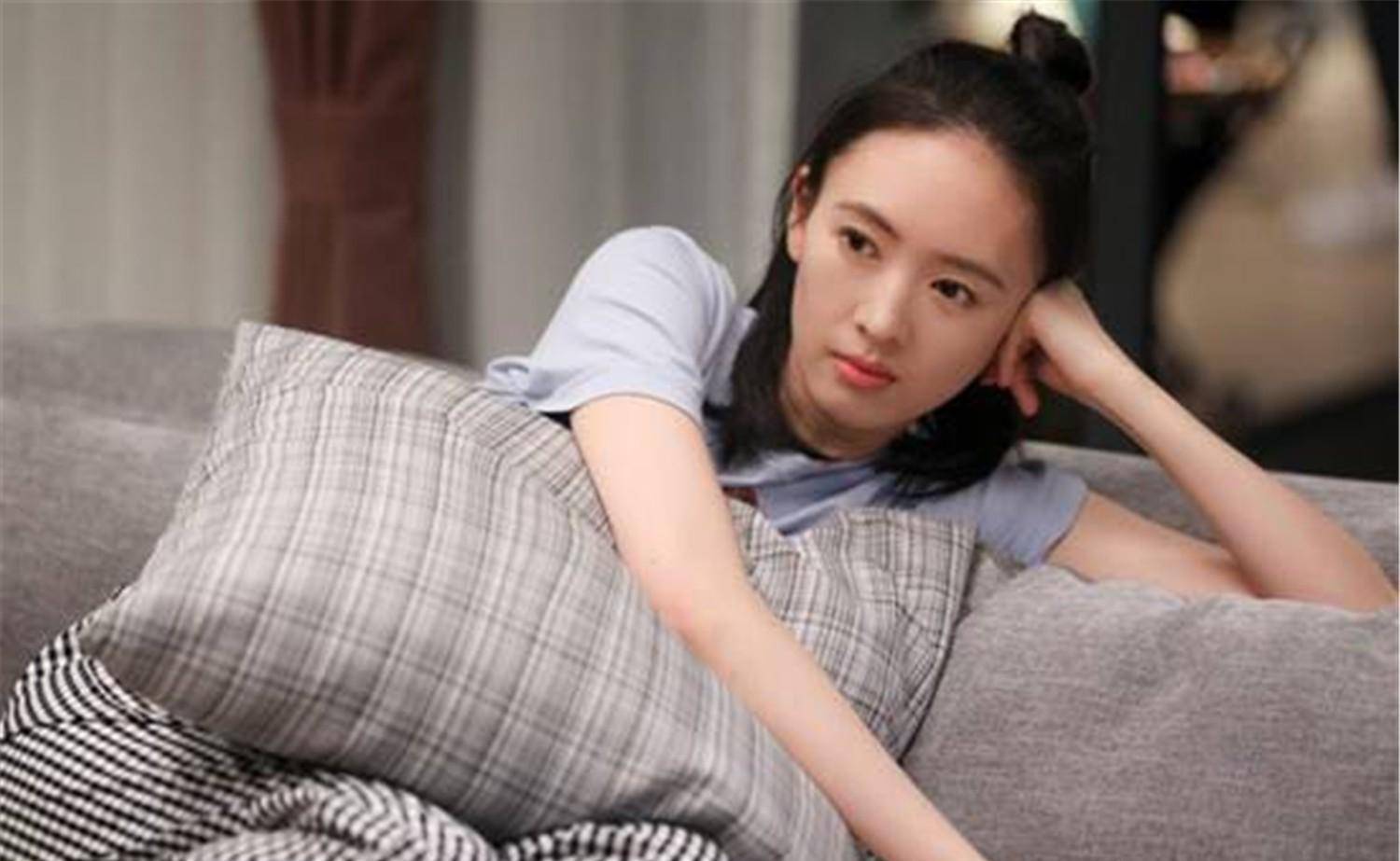 感谢当年黄渤拾回了这枚"明珠",才有了今天乘风破浪的童瑶_张默