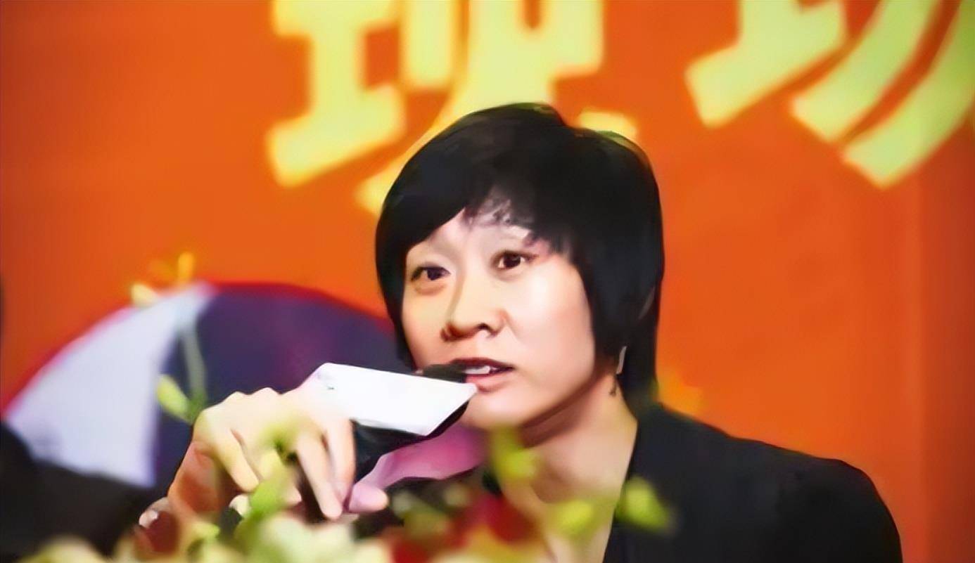 乐靖宜:96年奥运遗憾摘银,却直言换回爸爸的命,后远赴美国学习_游泳