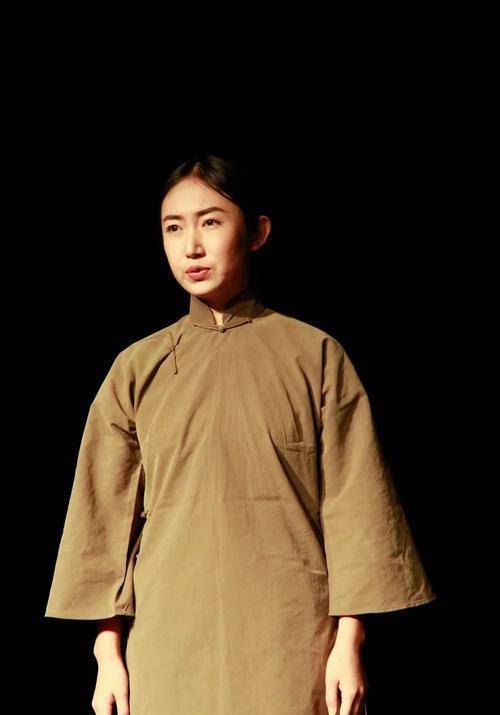 "鉴湖女侠"秋瑾牺牲后,8岁女儿成为孤儿,长大后立志为母报仇_王灿芝