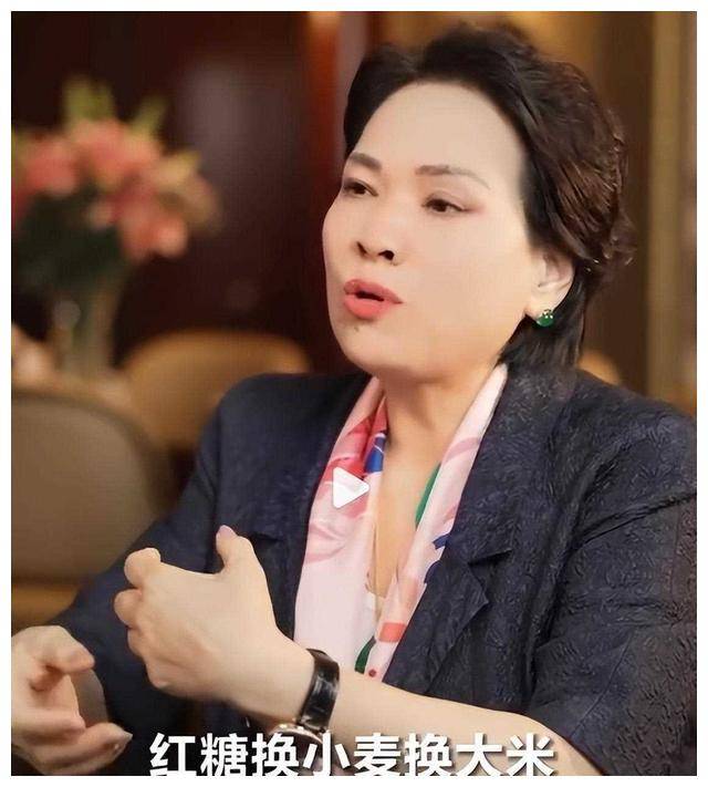 狂赚800亿,败光身家,欠下巨额外债,骆玉珠原型《鸡毛飞上天》_饰品