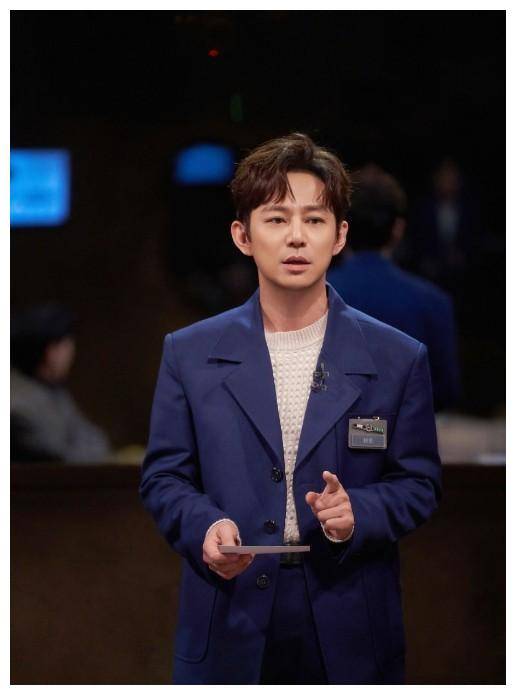 何炅,撒贝宁携手合作 主持元宵晚会,互动频繁!_观众_合体_节目