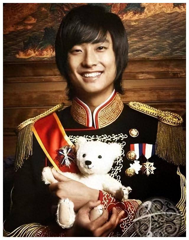 朱智勋携手三美女回归荧屏,领衔新韩剧!_合作_质疑_影响