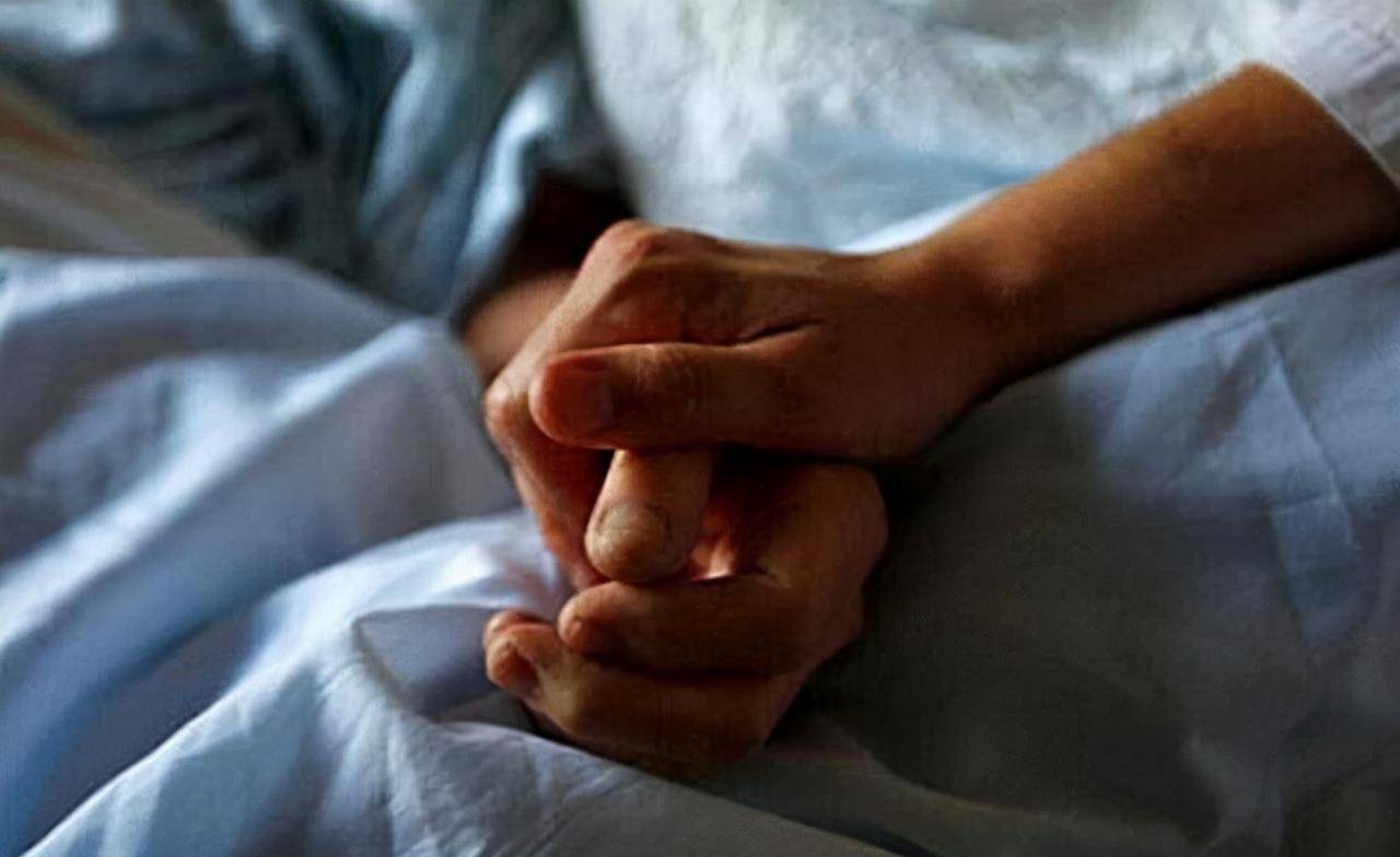 中国首例"安乐死":助母自杀被判无罪,17年后自求