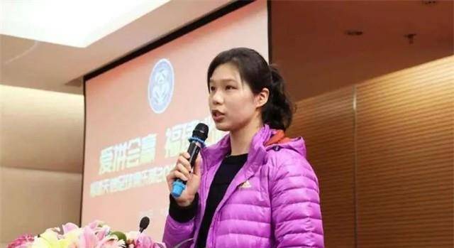 女排副攻徐云丽:母亲"洋飘"7年还债,退役后成为郎平得力助手_吴秀兰