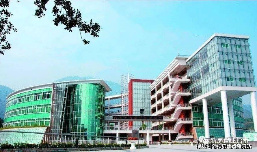 7公里)深圳外国语学校(直线距离约1公里)盐田区实验学校(直线距离约