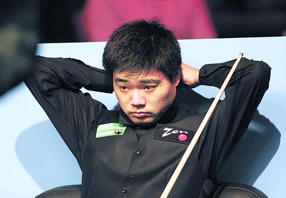 "丁俊晖:母亲55岁因患病离去,娶大6岁富家女为妻_父母_妈妈_丁文钧