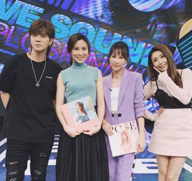 罗志祥正式取关周扬青,却依旧关注她_黑色_显得_造型