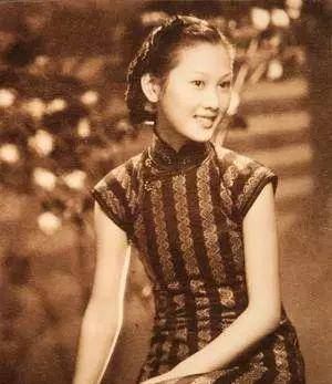 张粹文是那种长相好看的女子,这个女孩是张幼仪根据儿子和父亲一样"