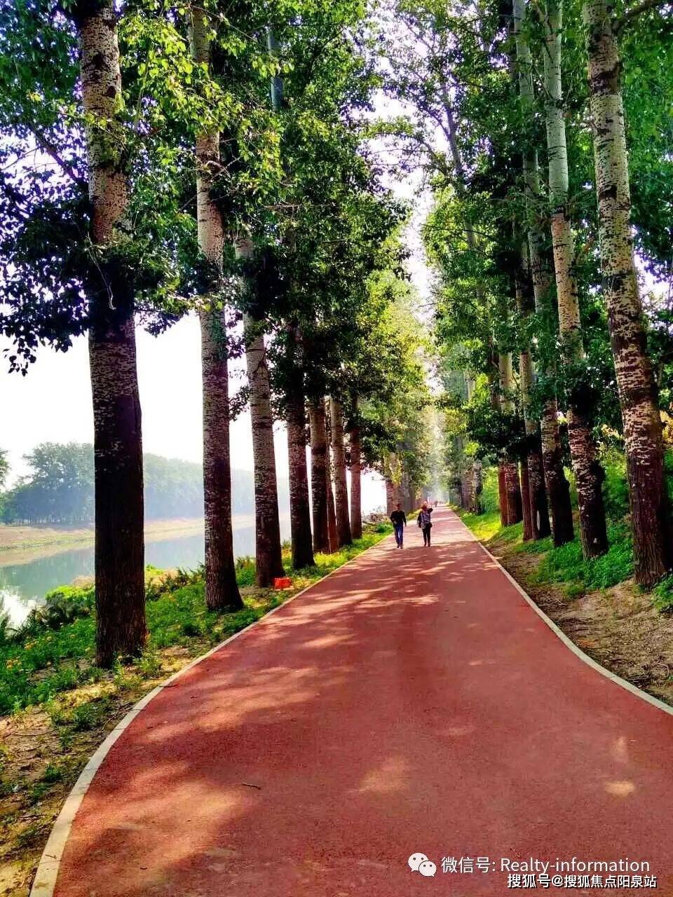 分校3公里范围内小学:芙蓉小学,皇城根小学,贡院小学中学:北京二中