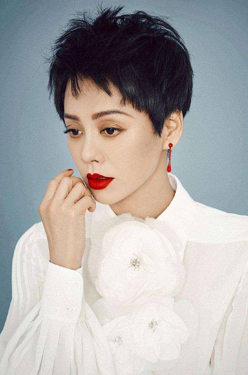 不管是帅气的小鲜肉穿搭,还是温柔的气质女神,还是御姐风,在宁静身上