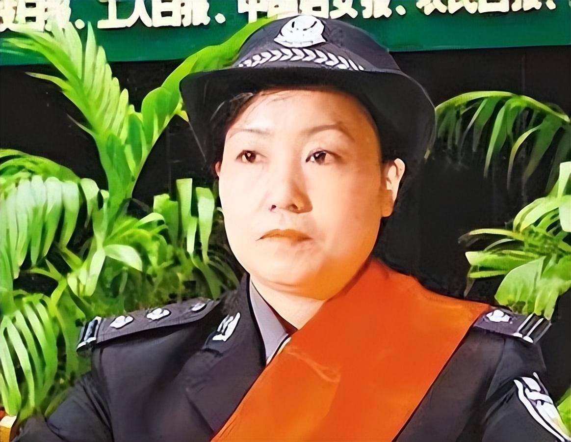 任长霞丈夫,45岁去世后与妻子合葬,他们唯一的儿子生活得怎么样_登封