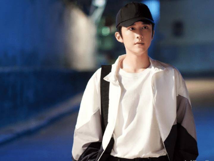 《以家人之名》受热捧,张新成又一新剧预定爆款,有得追了_演技_邓家佳