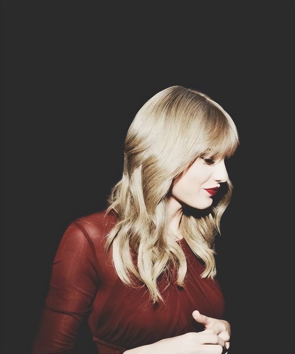 格莱美年专,霉霉四封神,粉丝却高兴不起来了?