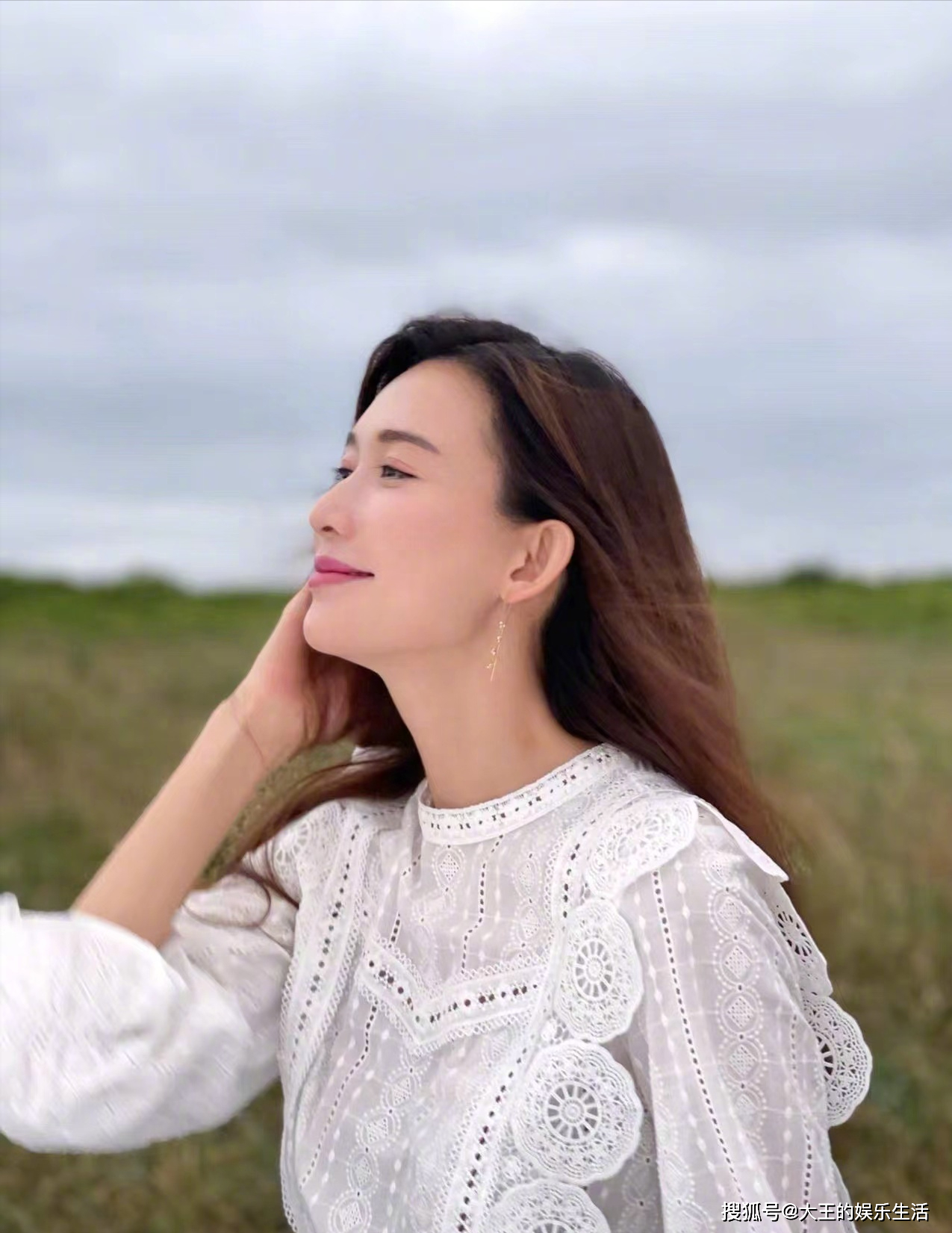 看林志颖,林志玲49岁的同框,才明白"原生态"颜值有多"抗打"_美女_时候