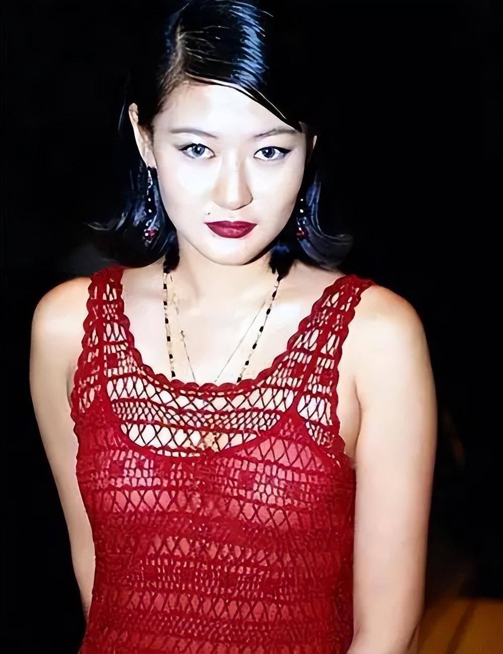 "三级片女王"陈宝莲一脱成名,23岁为爱献身干爹,29岁香消玉殒