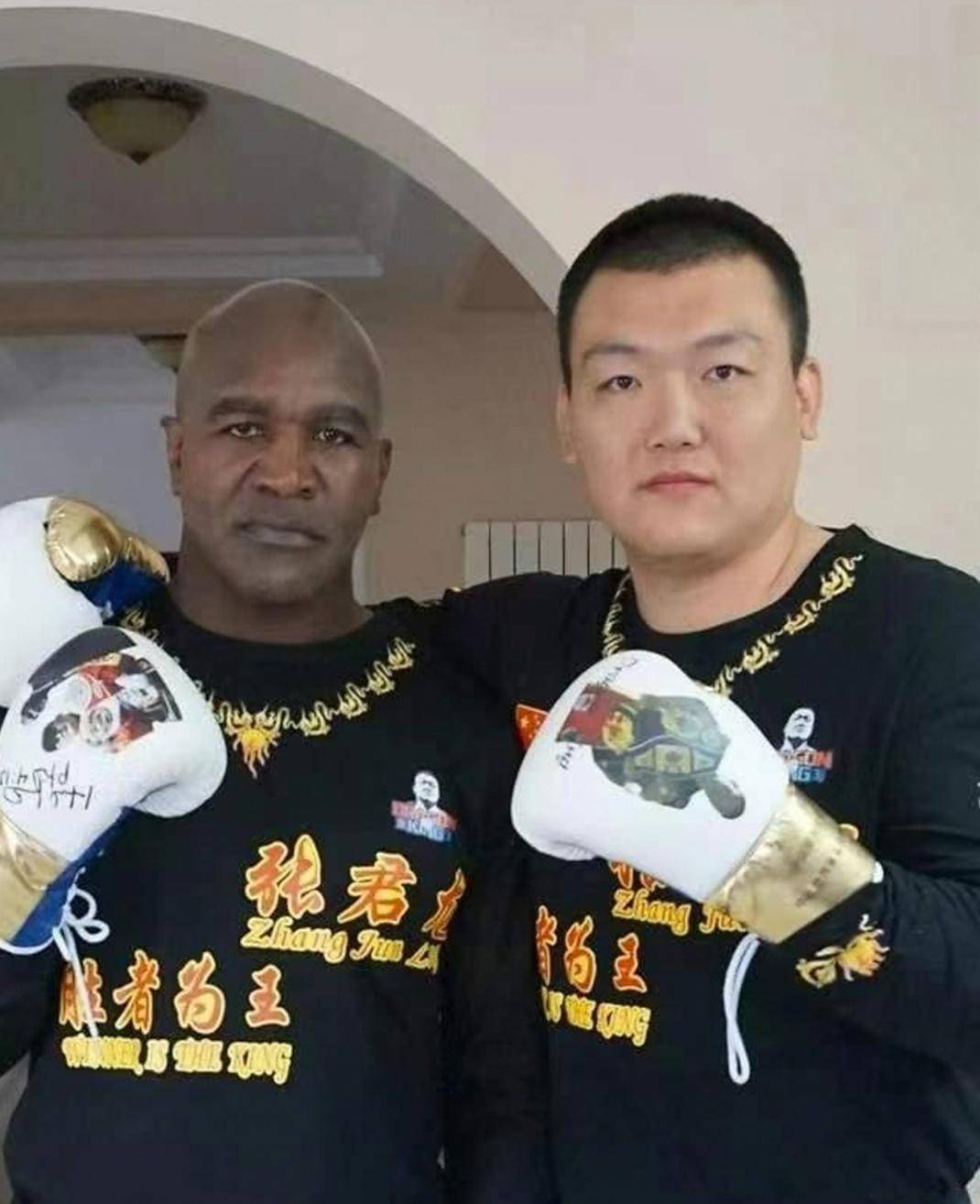 重磅张君龙今天重返拳台,有望ko富里乌西克,却发生了意外_拳坛_挑战