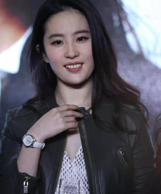 宋佳的皱纹,刘亦菲的牙,殷桃的痣,打了多少"滤镜"女星的脸_刘诗诗
