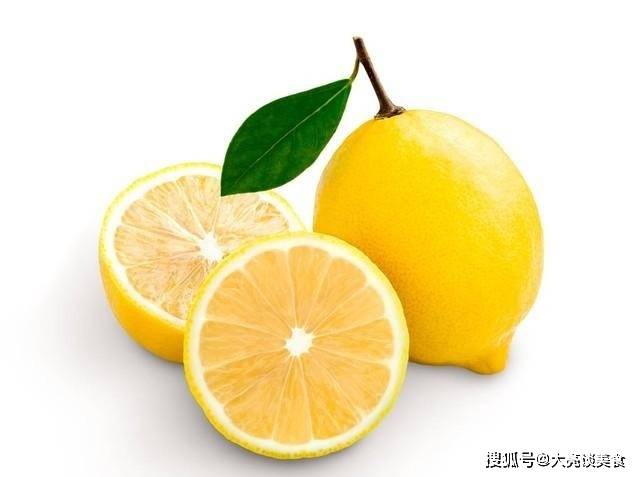 建议初春季,年轻人多吃的6种碱性食物,暖身清热,润燥不上火_菠菜_柠檬